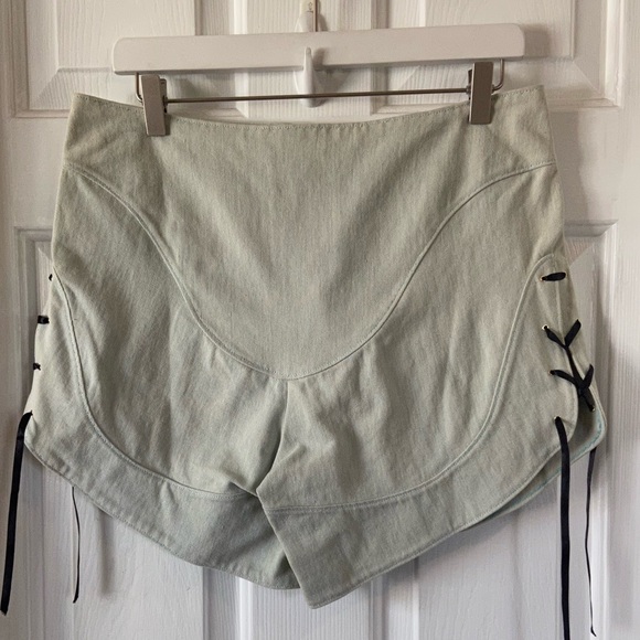 Daydream Nation Jean Shorts High Waist Light Wash Size 12 NWT Boho Festival - Picture 2 of 7